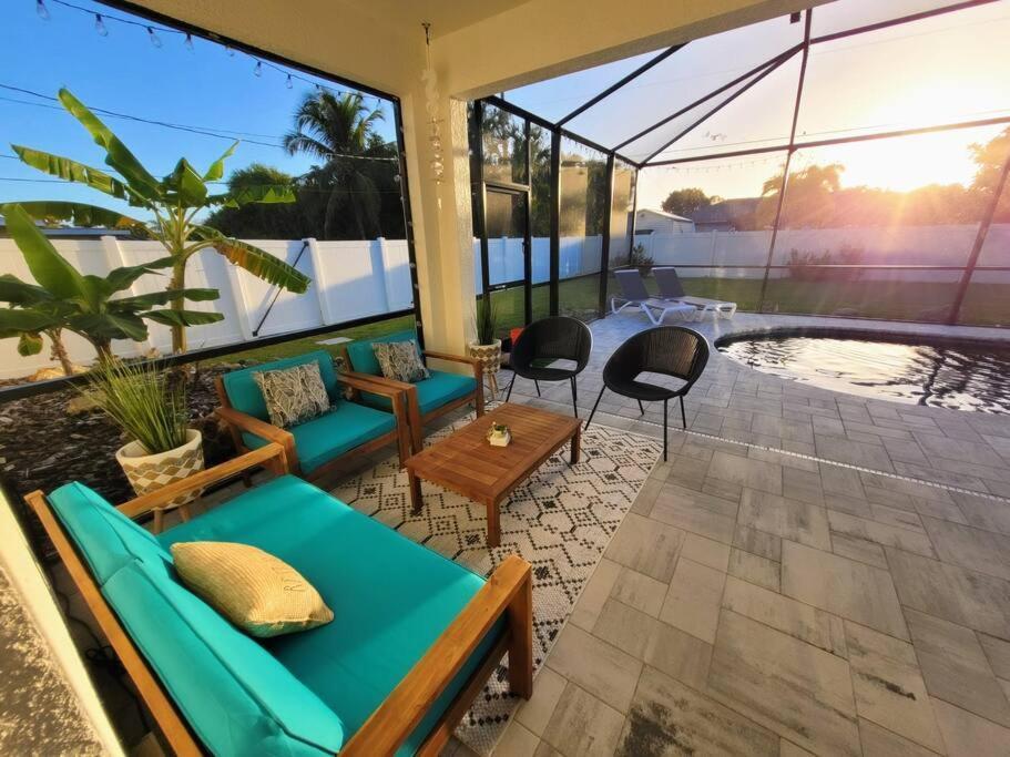 Blue Door Retreat - Luxury Pool Home - Sleeps 8 Cape Coral Dış mekan fotoğraf