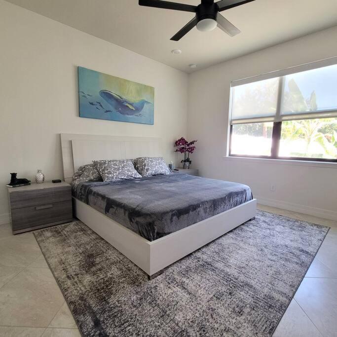 Blue Door Retreat - Luxury Pool Home - Sleeps 8 Cape Coral Dış mekan fotoğraf
